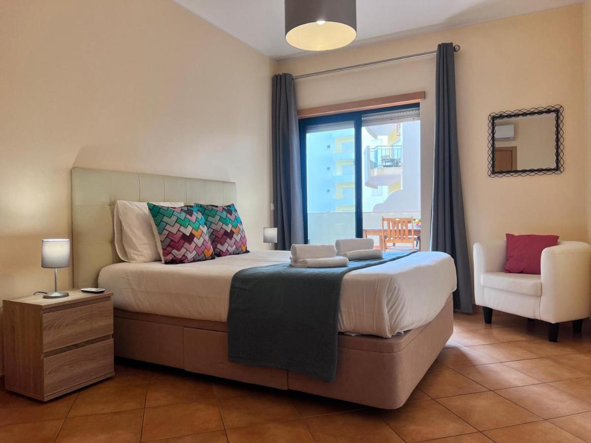 Armacao De Pera Ocean Terrace With Pool By Homing Apartment ภายนอก รูปภาพ